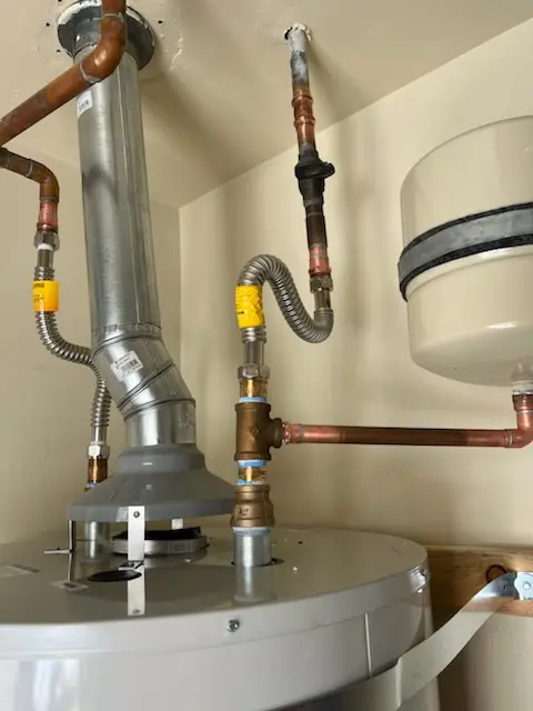 Water heater installation and plumbing repair in Damascus Gardens
